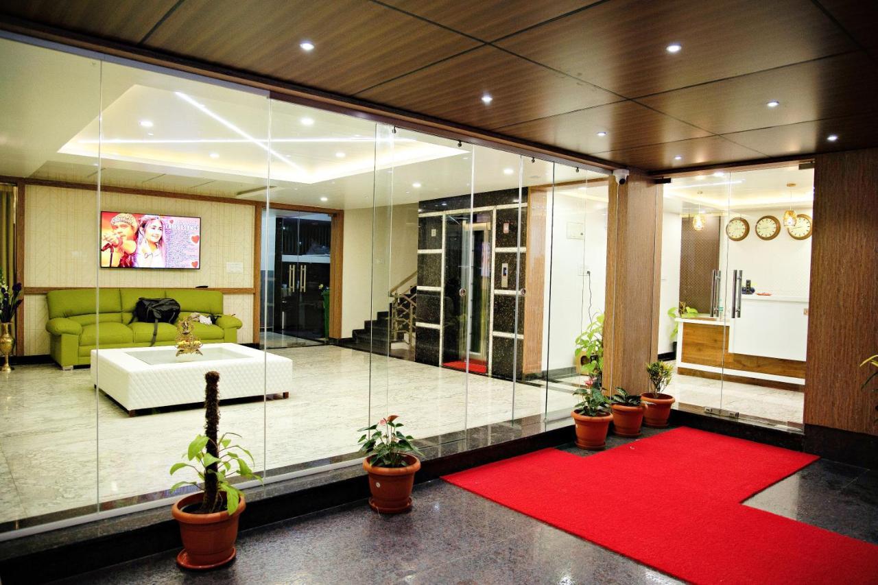 Villa Grand Hotel Near Kempegowda International Airport Devanahalli Kültér fotó